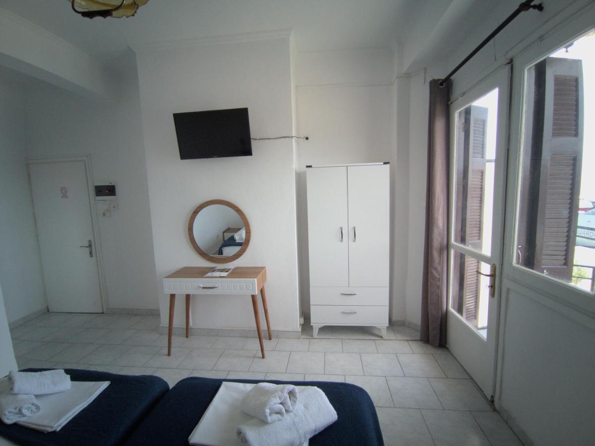 Omiros Rooms Chios Town Eksteriør billede